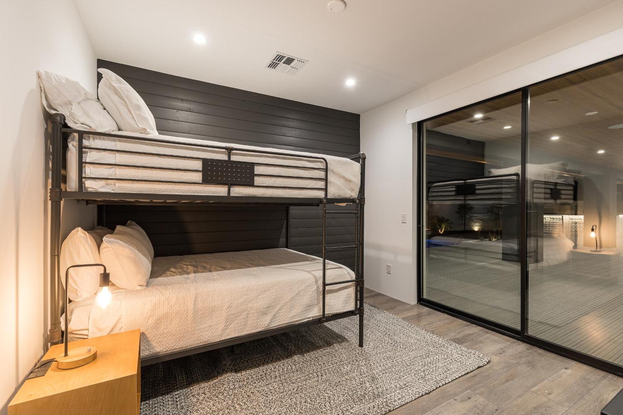 Luxury Micro-Resort, Theater, Sauna, Heated Pool Phoenix Zewnętrze zdjęcie